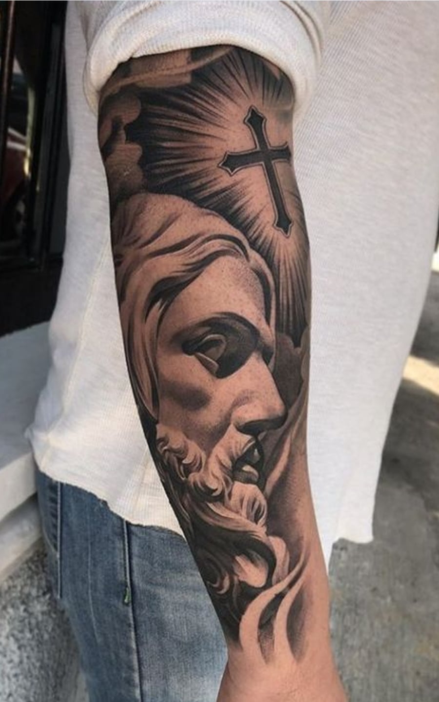 Tatouage croix pour homme conseils, idées et inspirations Young Gent